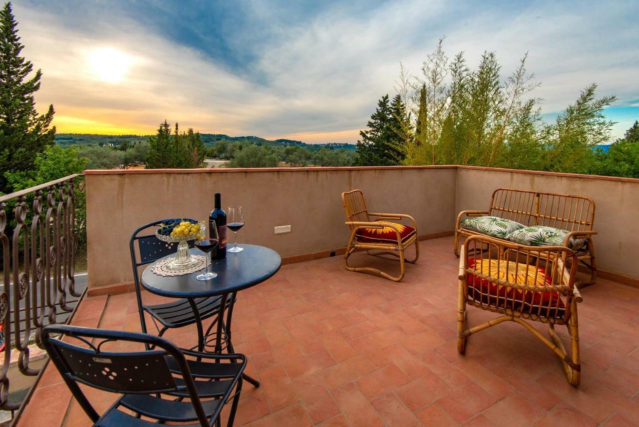 Agriturismo Villa Ulivello In Chianti Страда Экстерьер фото